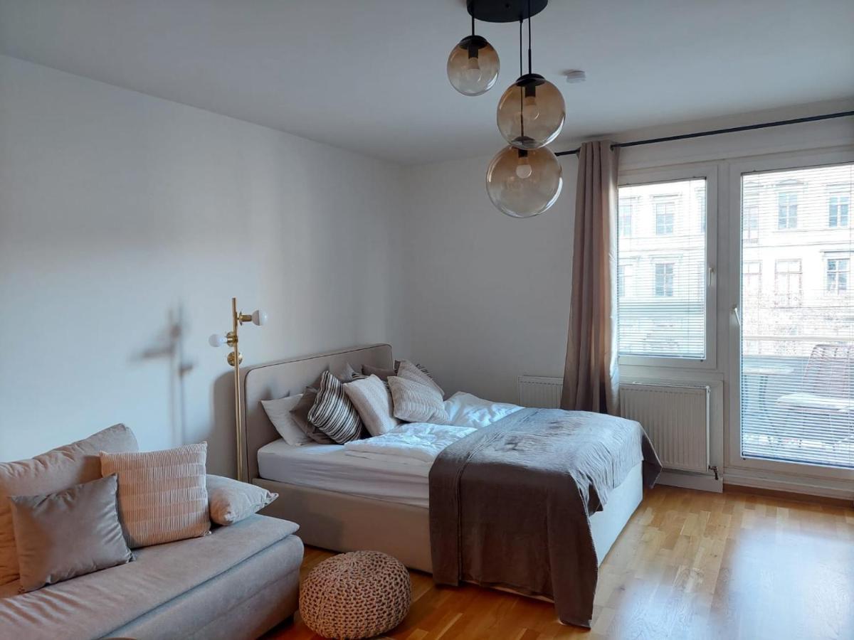 Balcony Apartment, 5 Min Walk To First District 비엔나 외부 사진