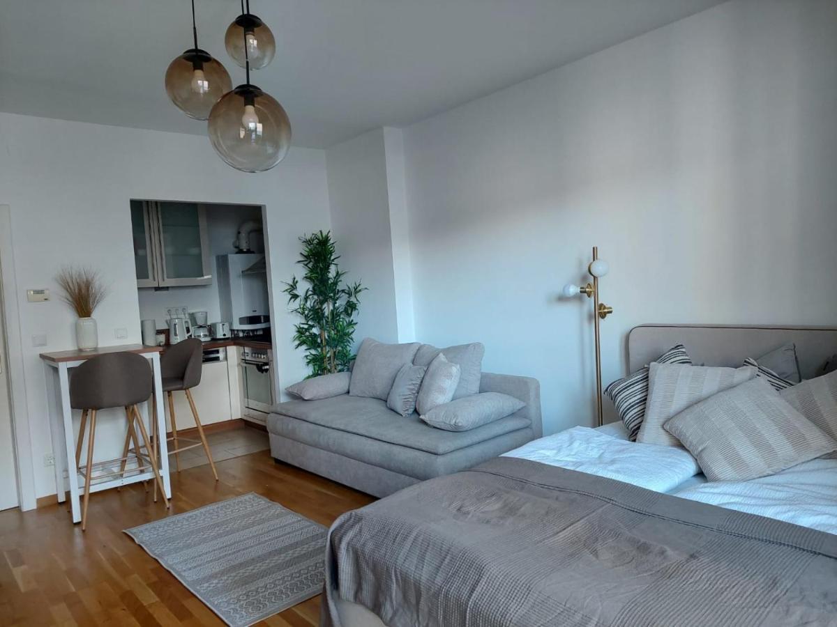 Balcony Apartment, 5 Min Walk To First District 비엔나 외부 사진