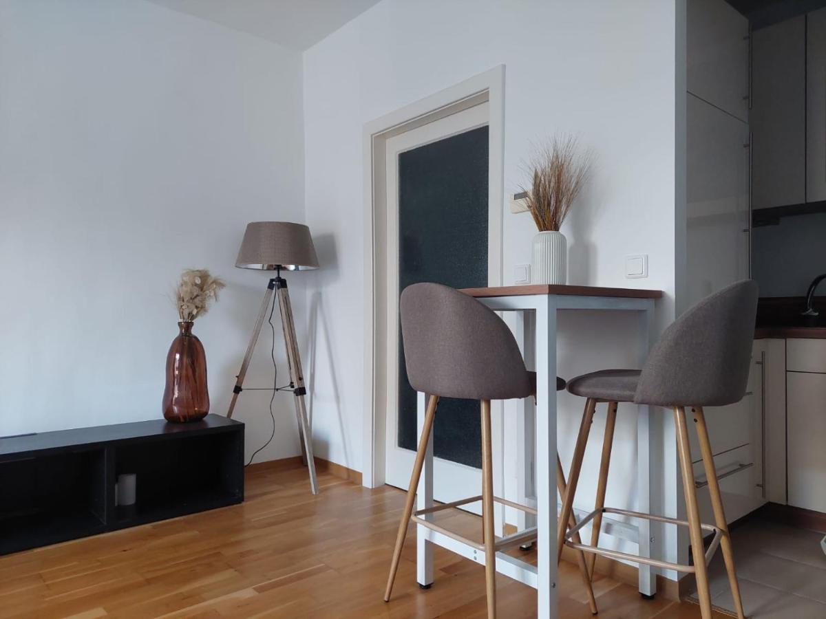 Balcony Apartment, 5 Min Walk To First District 비엔나 외부 사진